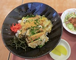 ュ児島空港カツ丼.jpg