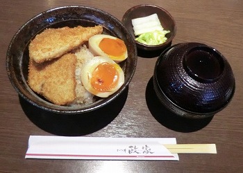 新潟政屋タレカツ丼.jpg